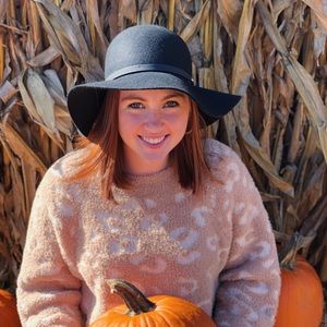 Meet your Posher, Ellie